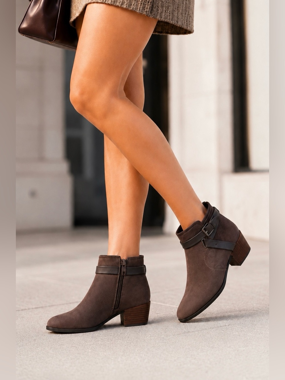 Unisa Layla Taupe Faux Suede Ankle Booties Double Buckle Bock Heel Size 7.5
